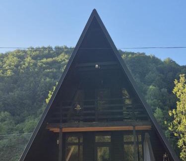 Remeti Ski Chalet | Escape Remeti - Aframe by the River
