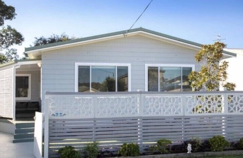 Burrill Lake House | Escape the hustle and bustle and retreat to a place you can call home.