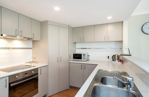 Broadwater Villa | Escape to 67 at Cape View- resort accommodation for couples and families