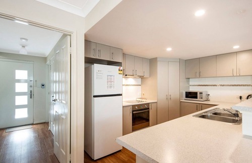 Broadwater Villa | Escape to 67 at Cape View- resort accommodation for couples and families
