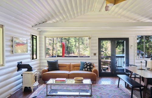 Yulan House | Escape to a Modern Waterfront Retreat in The Catskills.