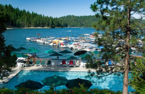 Bass Lake Hotel | Escape to a Scenic Suite by the Lake, Close to Breathtaking Nature Trails