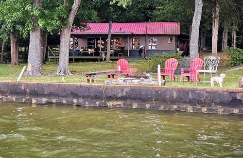 Cross Hill Cabin | Escape to Amy's Mink Cabin on Lake Greenwood