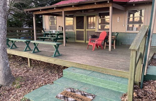 Cross Hill Cabin | Escape to Amy's Mink Cabin on Lake Greenwood
