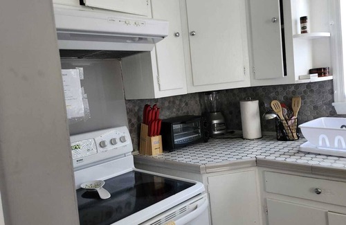 Fayetteville House | Escape to Fayetteville's charm, just a 3-min drive from Crown Center