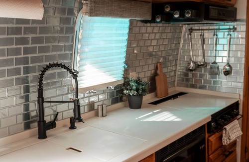 Goreville House | Escape to Nature: Lake of Egypt Airstream Stay with Hiking and Wineries Nearby