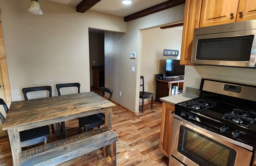 Trinity Center Condo | Escape to Nature: Charming 3-Bedroom Cabin near Trinity Lake