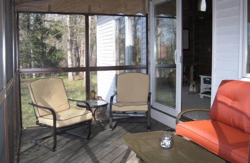 Piermont House | Escape to NH "Piermont River House" Gorgeous 3 BR On Connecticut River Sleeps 8