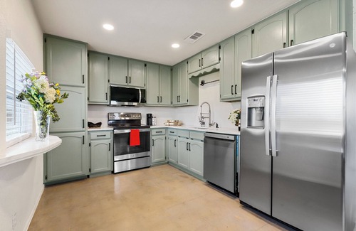 Springtown House | Escape to our charming ranch home on a peaceful 13-acre horse property.