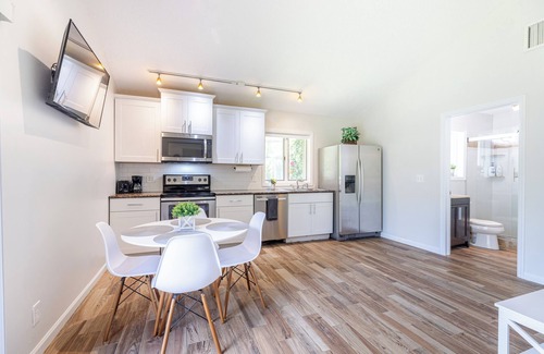 Jupiter Farms Cottage | Escape to Our Private Guest House in Jupiter Farms