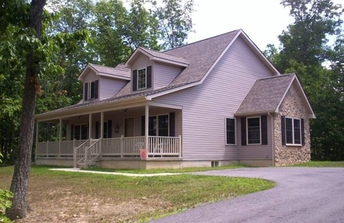 Hesston House | Escape to our quiet and peaceful home 5 minutes from Raystown Lake and Marina.