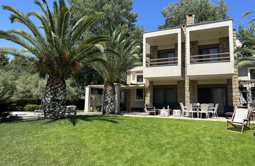 Porto Carras Villa | Escape to Paradise - Experience Luxury and Serenity at Villa Elina in Sithonia!