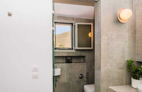Diakofti Apartment | Escape to Paradise at MakriKythera's Pool Retreat