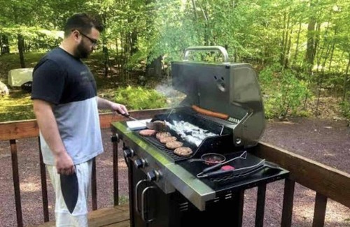 Tobyhanna House | Escape to ‘Pursue Happiness’ - Your Poconos Retreat!