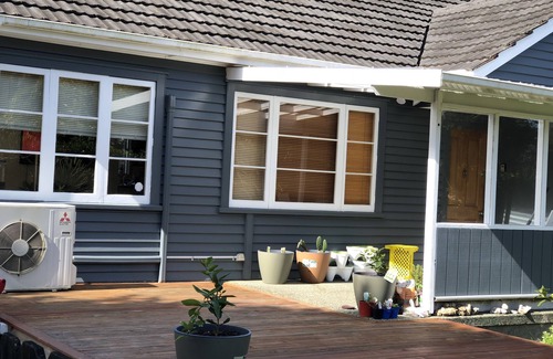 Kumeu House | Escape to Riverhead!
