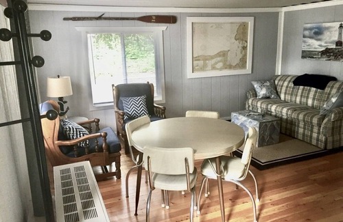Newberry Cottage | Escape to Superior’s Treasure Cabin at Culhane Lake Resort off grid.