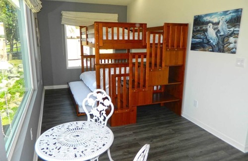 Alpine House | Escape to Tavern Hideout! Your home away from home!