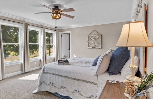 Dickson County Other | Escape to the countryside with the Farmhouse at Carmels Landing!