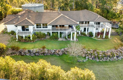 Bli Bli House | Escape To The Hinterland - Large Private Retreat