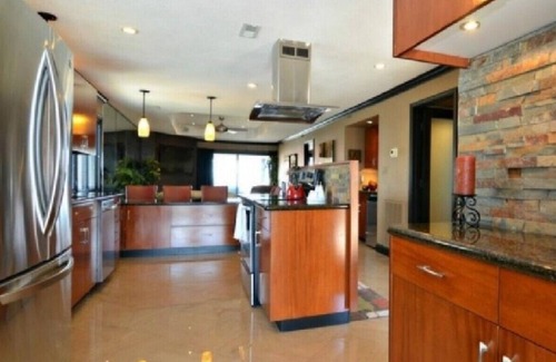 Lake Ozark Condo | Escape to the lake ! Boat slip available