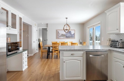 Alanson House | Escape To The Lake! Boat Launch Nearby and Close To All Northern Michigan Fun