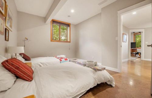 Springbank Apartment | Escape to the Rockies but near Calgary Includes Free Parking and Banff Entry
