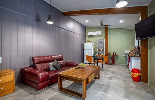 Adelaide Park Cabin | Escape to the serene countryside of Adelaide Park, on this 22-acre farm cottage