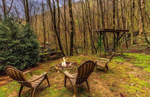 Bryson City Cabin | Escape to the serene Dragonfly Cabin in Bryson City