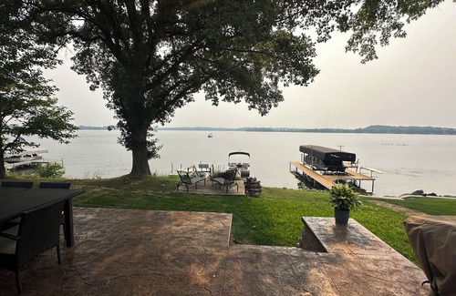 Spicer House | Escape to the shores of Lake Florida for amazing sunrises and sunsets!