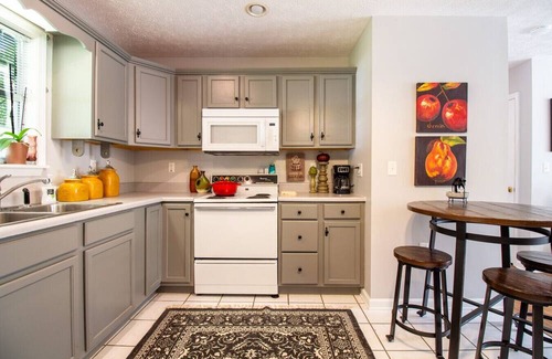Harriman House | Escape to the The Hideaway in Harriman, TN
