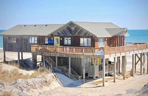 South Nags Head House | Escape to this rare oceanfront rental—two neighboring homes booked together!