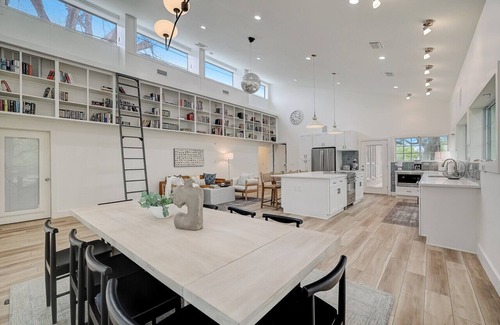 Austin House | Escape to this spacious and serene 3-acre home!