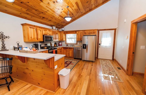 Mill Spring Ski Chalet | Escape to Tranquility: Stunning Lakefront Mountain Chalet with Breathtaking View