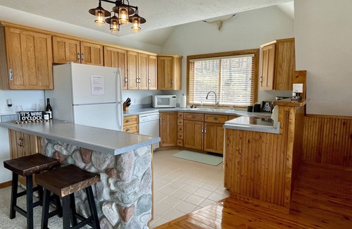 Rapid City Cabin | Escape to Tranquility, Private Cabin in the Woods only 5 Miles to Torch Lake!