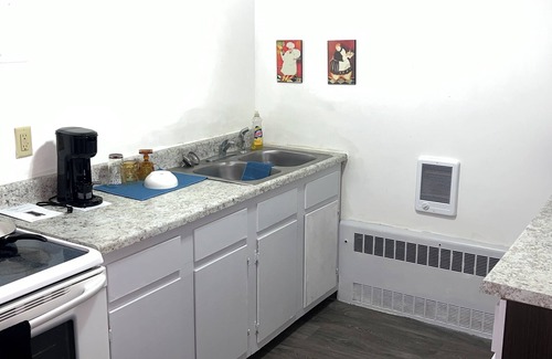 Ottawa Apartment | "Escape to Tranquility Unlock Toledo's Hidden Gem: Luxe Escape Steps from dining