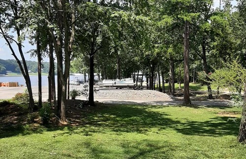 Holladay Cabin | Escape to your cozy 2-bedroom cabin #8 in Camden, Kentucky Lake, TN