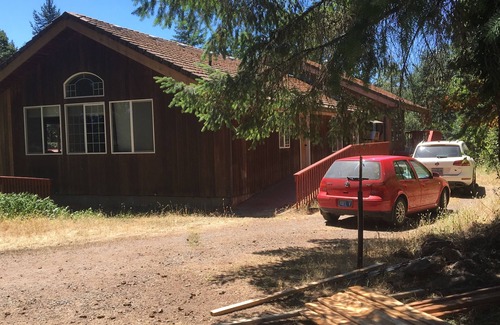 Philomath House | Escape town! Pets welcome, 4bd on fenced 5+ acres, sheep, goats & chicken