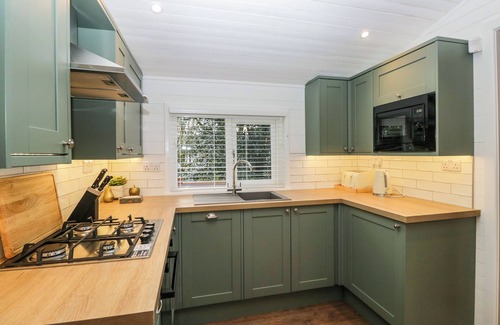 Troutbeck Bridge Cottage | ESK PIKE, family friendly, with pool in Windermere