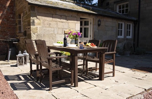 Alnwick Cottage | Eslington East Wing - a grade II listed property that sleeps 10 guests in 5 bedrooms