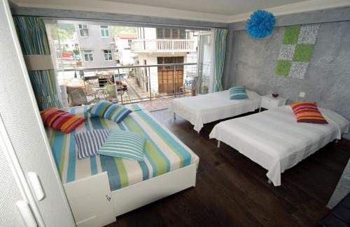 Islands District Bed & Breakfast | Espace Elastique B&B with contactless check-in
