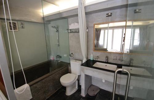 Islands District Bed & Breakfast | Espace Elastique B&B with contactless check-in