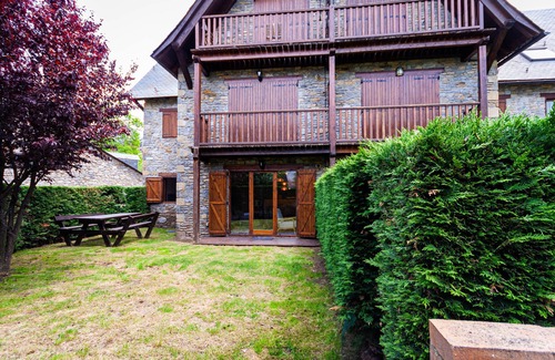 Salardu Apartment | Espacioso Apartamento con Jardín en Salardú