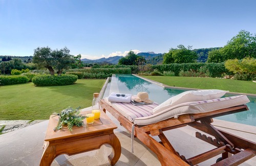 Campanet Villa | ESPECTACULA VILL WITH SWIMMINGPOOL, TERRACE AND WONDEFUL GARDEN ALL ARROUND