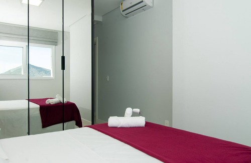 Ingleses Sul Apartment | Espelho das Águas: Penthouse with Jacuzzi UB3265
