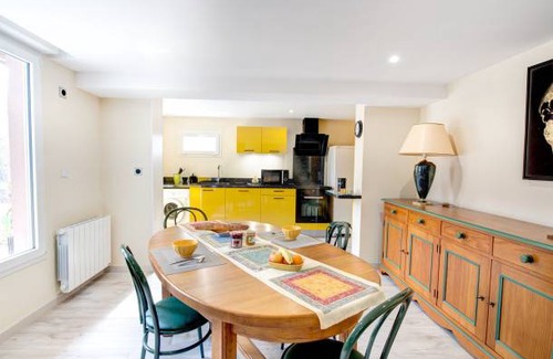 Olivet House | Espelidou is a 2 bedroom, 1 bathroom house is a few minutes from Orléans
