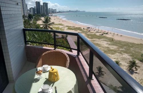 Candeias Apartment | Espetacular Apartamento Beira Mar Pé na Areia