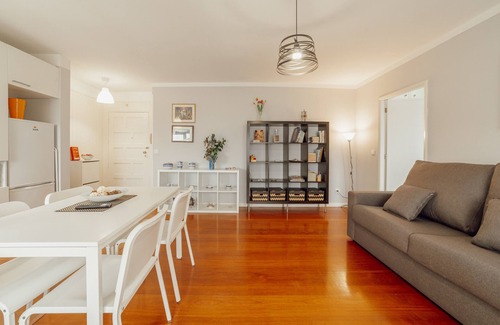 Espinho Apartment | ESPINHO SEAWALK AND SEAVIEW by VACATIONY