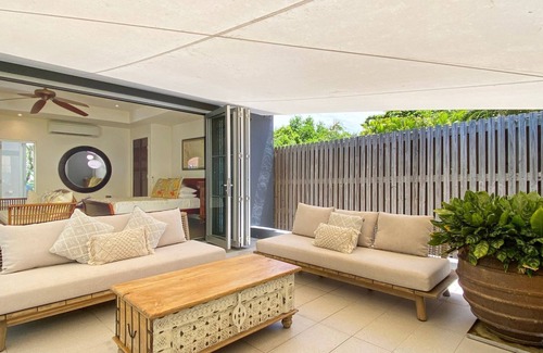 Horseshoe Bay House | Essence Beachfront Retreat