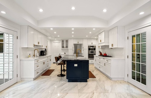 Princeton House | Estate 5BR 3.5Bath with IGLOO, Game Rm, Fire Pit sleeps 16- 5min Princeton dwtn