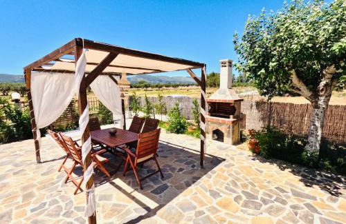 Zakynthos House | Estate Tsoukalas with Pool - Perfect for Large Groups Next to Laganas Offering Incredible Greek Hospitality By Villa Mana Gers